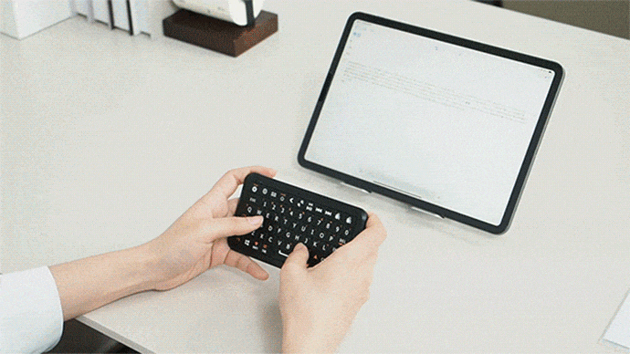 ソファに寝転びながら大画面操作＆文字入力が楽々！ミニキーボード Winmaxle